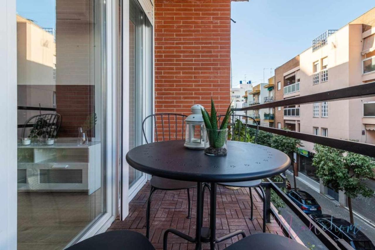 2 Apartamento En Estadio Sevilla 6 Plazas 3 Hab Y Metro Dış mekan fotoğraf