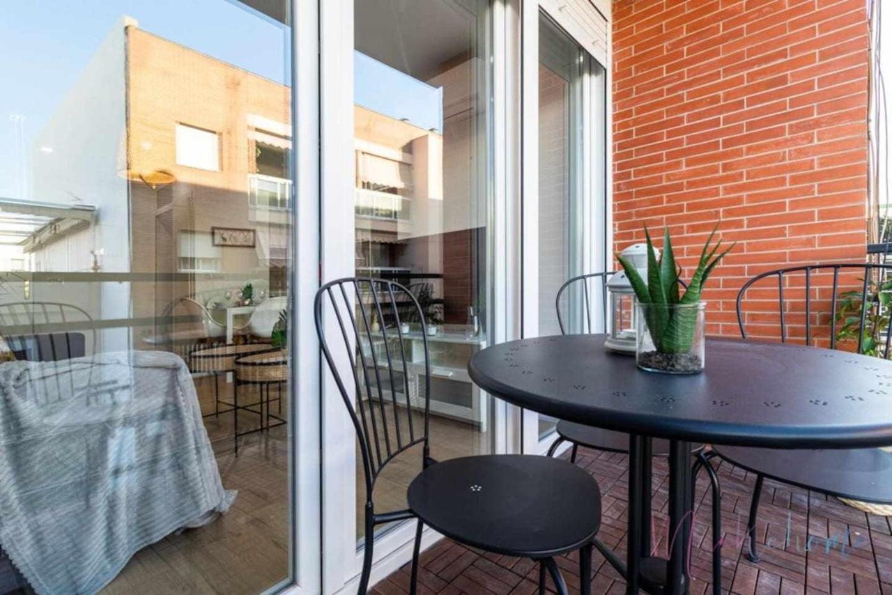 2 Apartamento En Estadio Sevilla 6 Plazas 3 Hab Y Metro Dış mekan fotoğraf